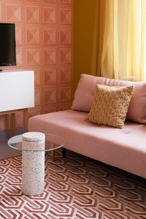 Form-Side Table Rosalina Terrazo - Pink